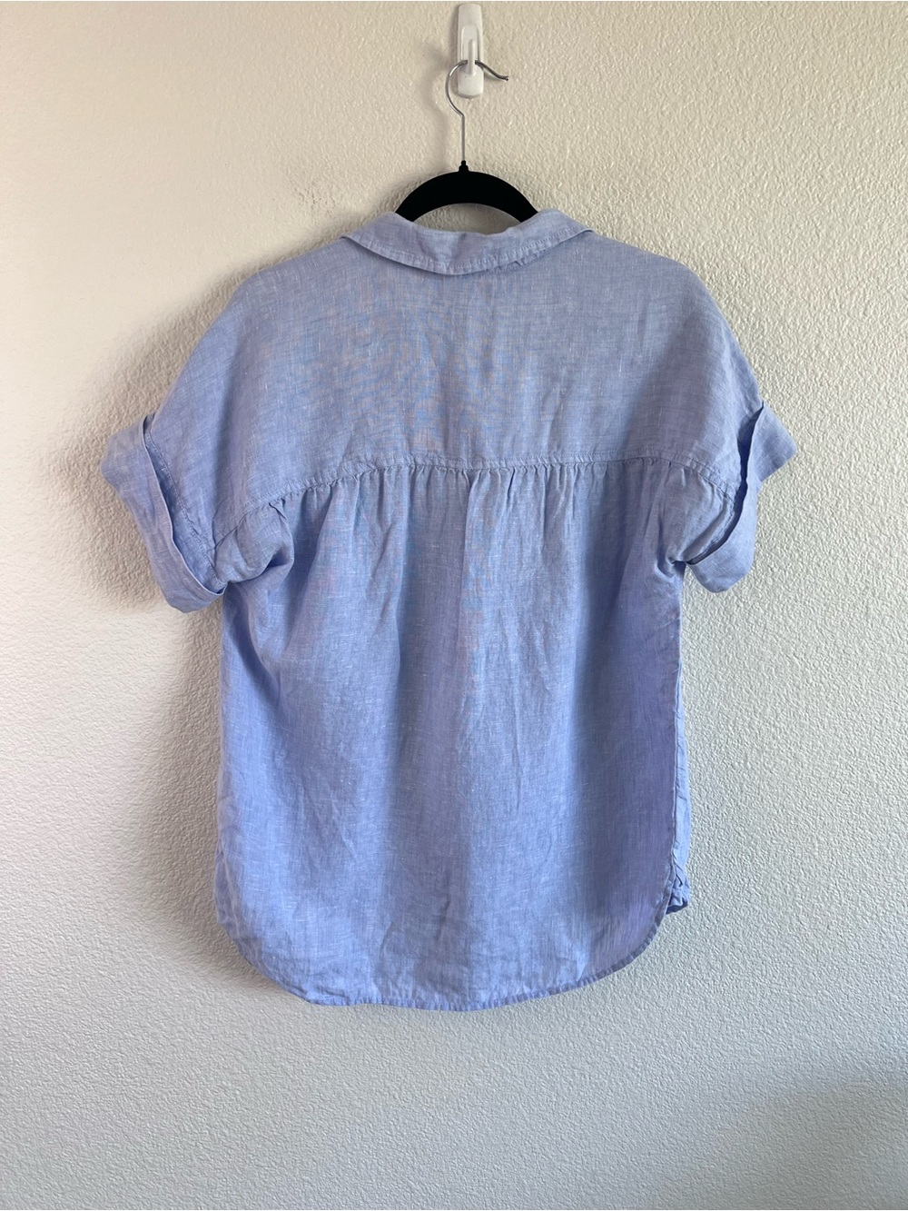 J. Crew Baird McNutt Irish Linen Women's Relaxed Short Sleeve Button Down Blouse - Picture 4 of 8